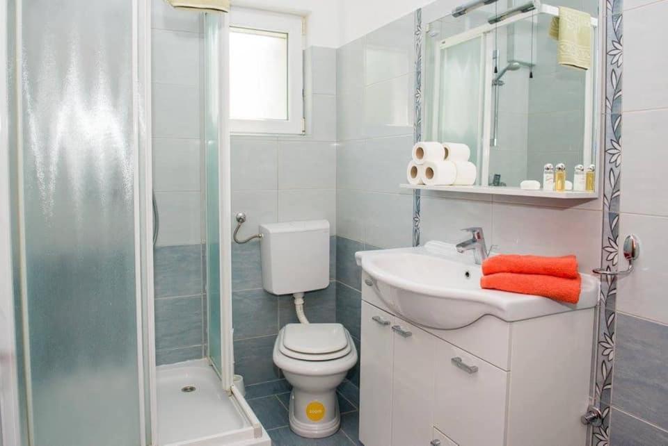 Apartment Vodice - Lovric 外观 照片