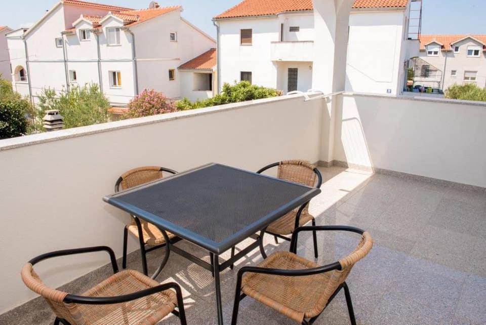 Apartment Vodice - Lovric 外观 照片