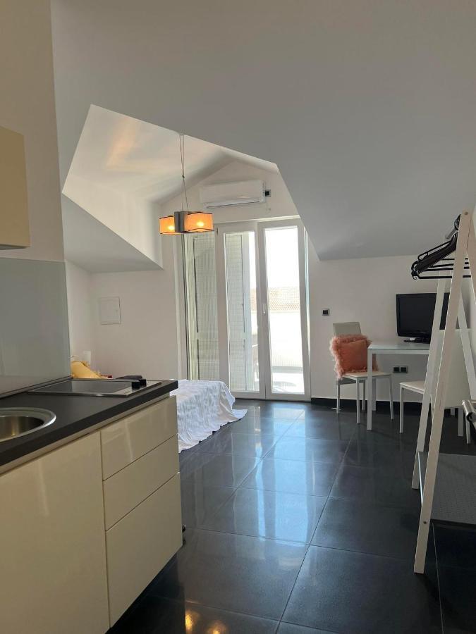Apartment Vodice - Lovric 外观 照片